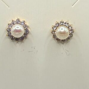 Sterling silver with real pearls and amethyst stunning studs